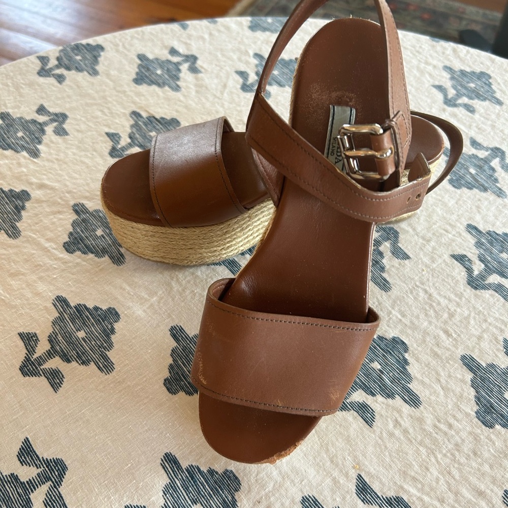 beautiful Prada platform sandals - near perfect condition! - Picture 2 of 4